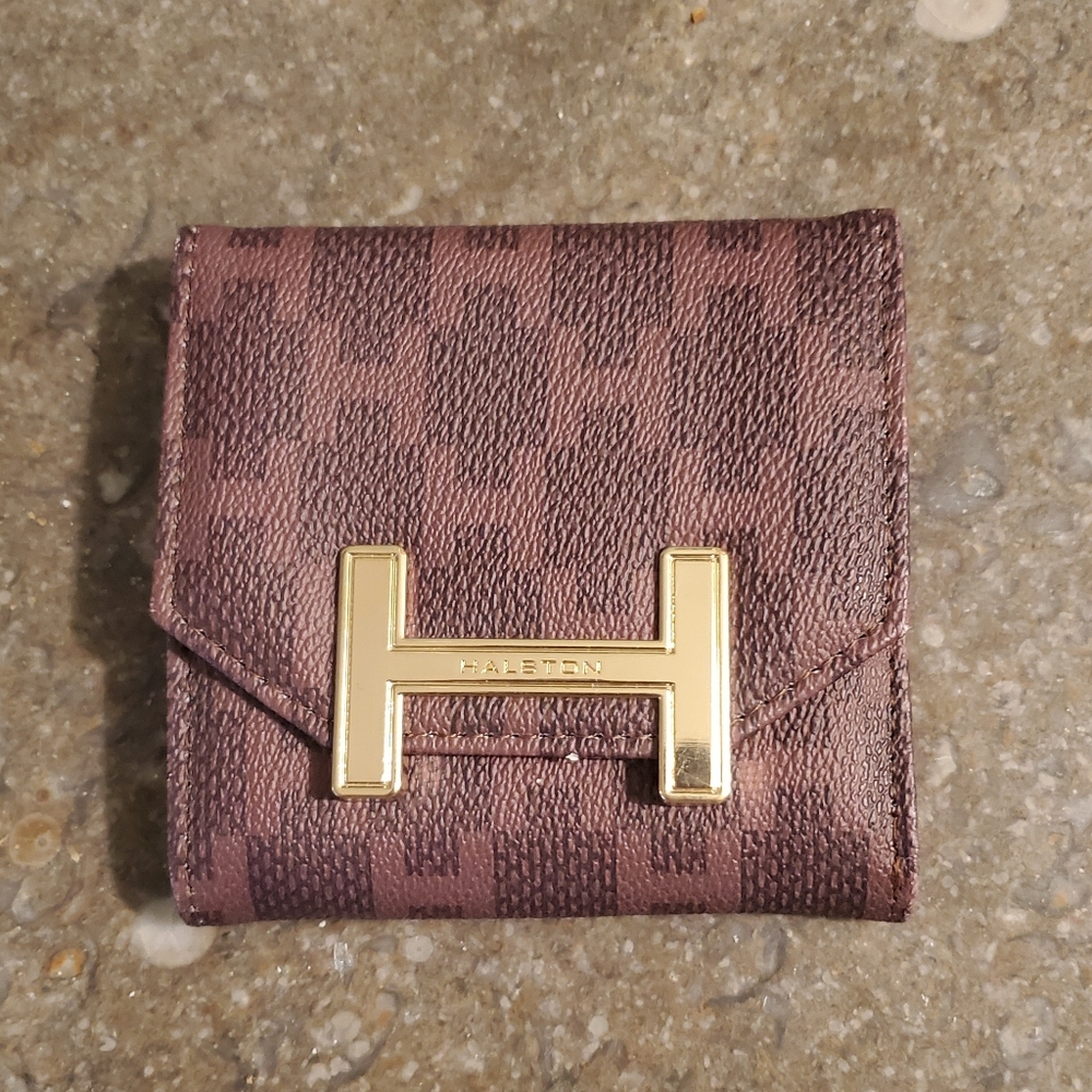Halston wallet